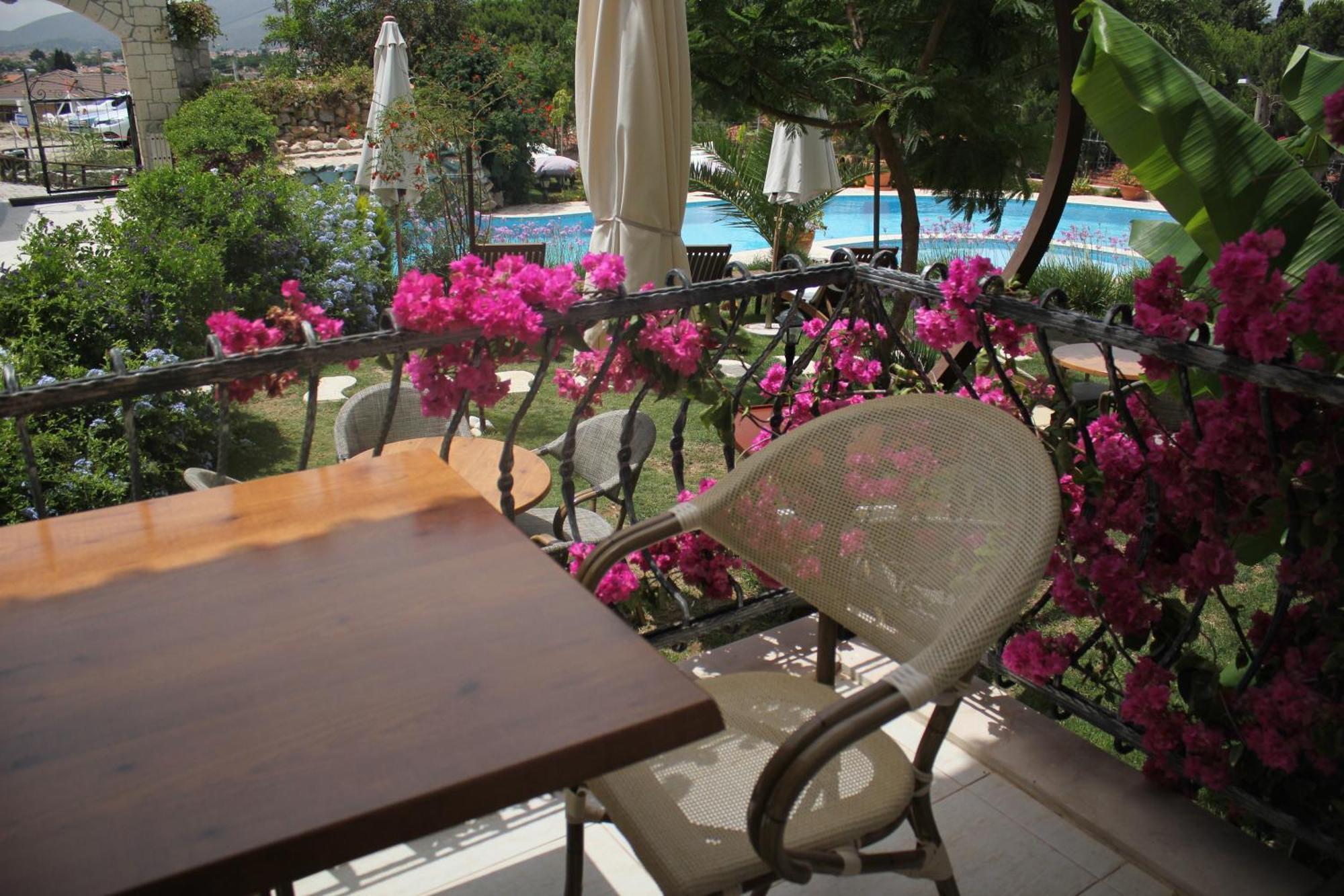 Dolina Hotel Cesme Exterior photo
